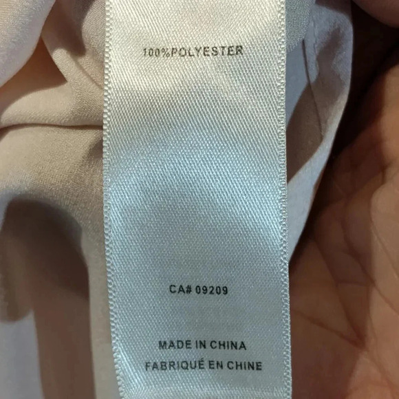 Cleo  Petites Women's Tunic Cream with Black & Red Zinnias in Size Medium - Picture 6 of 10